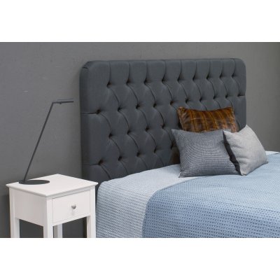 Romantisk sengegavl med knapper - Varm lys grå