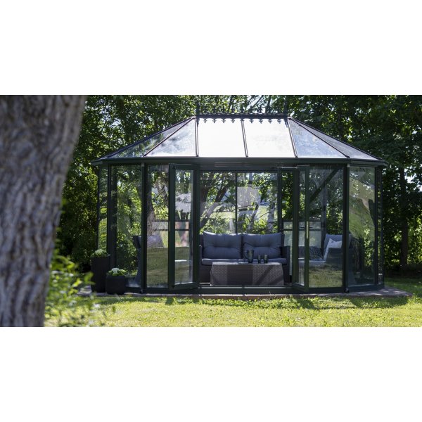 Brohusen utegruppe - Grå kunstrotting Brohusen utegruppe - Grå kunstrotting