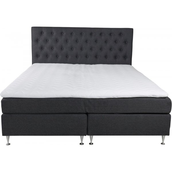 Tällberg kontinentalseng 180 cm inkl hodegjerde Furuvik - Valgfri farge! Tällberg kontinentalseng 180 cm inkl hodegjerde Furuvik - Valgfri farge!