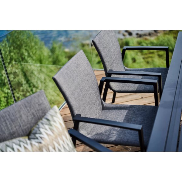 Breda spisestol - Svart + Tekstilrens for møbler Breda spisestol - Svart + Tekstilrens for møbler