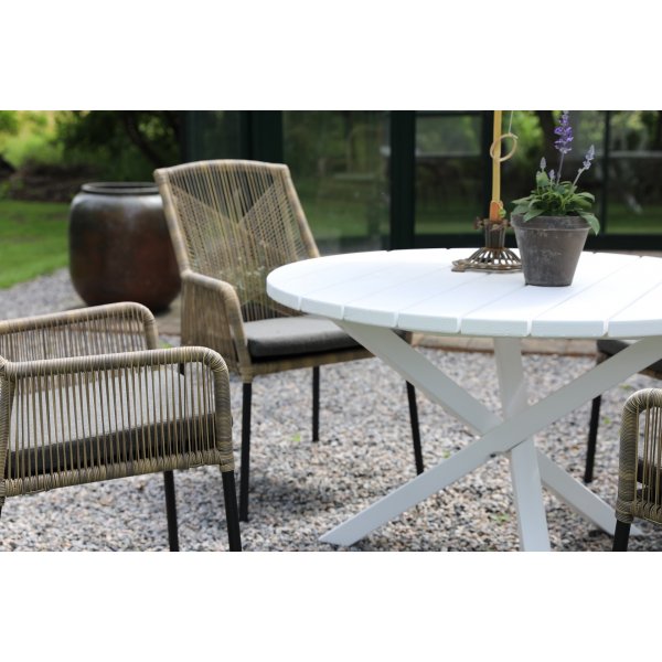 Scottsdale spisegruppe for uteplassen rundt bord med 4 stk. Ystad karmstoler - Grå/Beige/Hvit Scottsdale spisegruppe for uteplassen rundt bord med 4 stk. Ystad karmstoler - Grå/Beige/Hvit