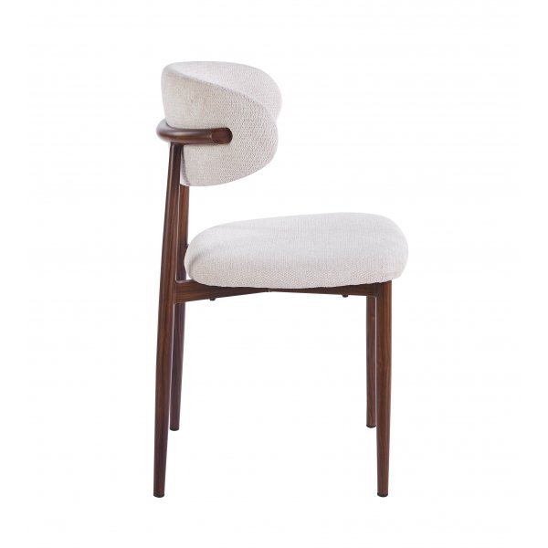 Ingrid-stol i beige stoff med valnøttfinert ramme Ingrid-stol i beige stoff med valnøttfinert ramme