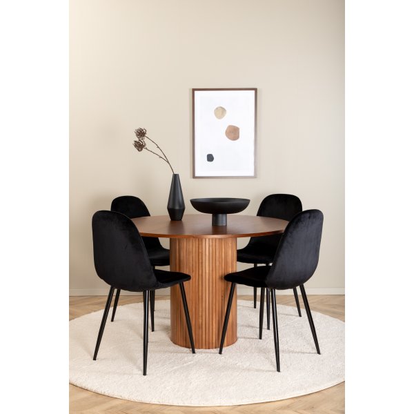 Bianca Spisesett rundt spisebord i valnøtt med 4 Polar sorte stoler Bianca Spisesett rundt spisebord i valnøtt med 4 Polar sorte stoler