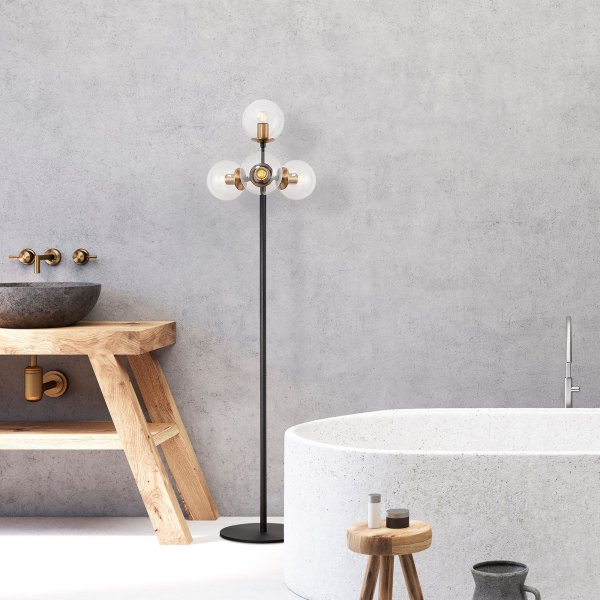 Akkas gulvlampe, klar - Svart Akkas gulvlampe, klar - Svart