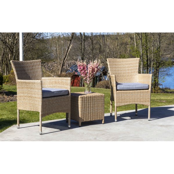 Vancouver utemøbelsett med bord - Natur kunstrotting Vancouver utemøbelsett med bord - Natur kunstrotting