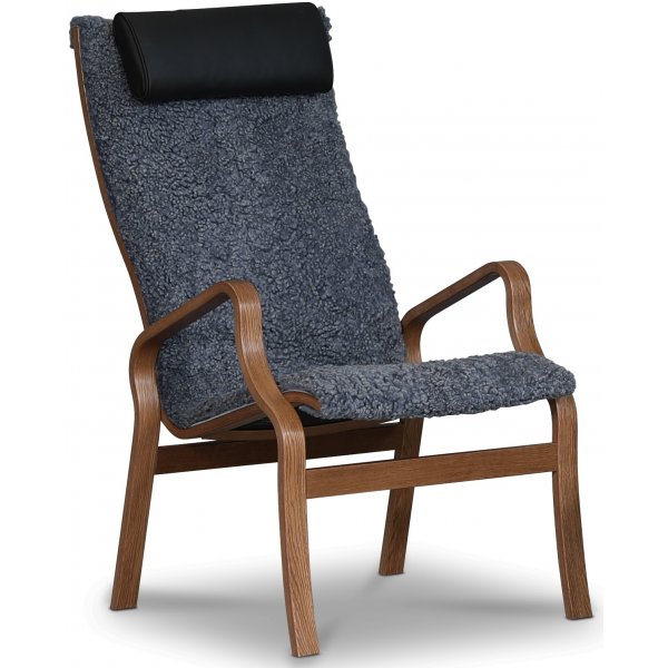Lammet lenestol i saueskinn scandinavian grey - Brunbeiset eik
