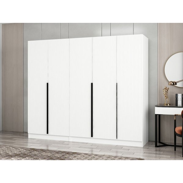 Cikani garderobe 225x52x210 cm - Hvit Cikani garderobe 225x52x210 cm - Hvit