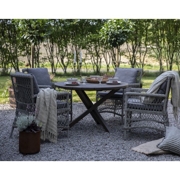 Provence utendørs gruppe: Scottsdale rundt brunt spisebord Ø112 cm inkludert 4 Provence lenestoler i grå syntetisk rotting Provence utendørs gruppe: Scottsdale rundt brunt spisebord Ø112 cm inkludert 4 Provence lenestoler i grå syntetisk rotting