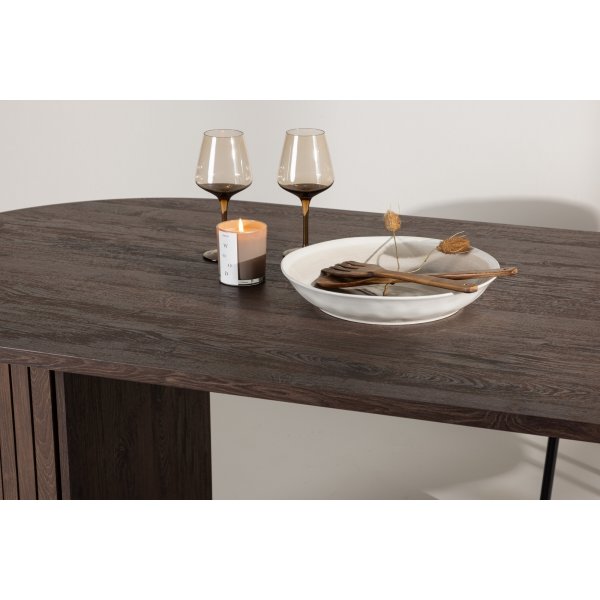 Härön spisebord 200 x 90 cm - Mocca Härön spisebord 200 x 90 cm - Mocca
