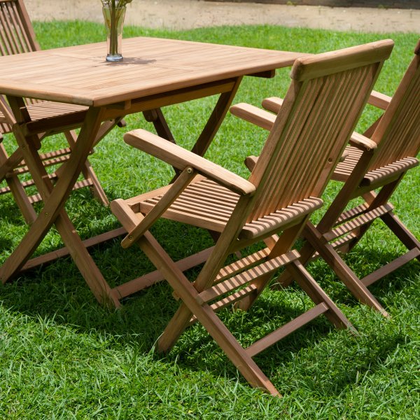 Saltö spisegruppe for uteplassen spisebord 120x70 cm med 4 stk. Saltö karmstoler - Teak Saltö spisegruppe for uteplassen spisebord 120x70 cm med 4 stk. Saltö karmstoler - Teak