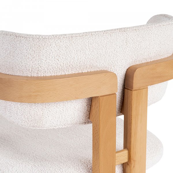 Lenestol Torpin i hvit chenille og eik Lenestol Torpin i hvit chenille og eik