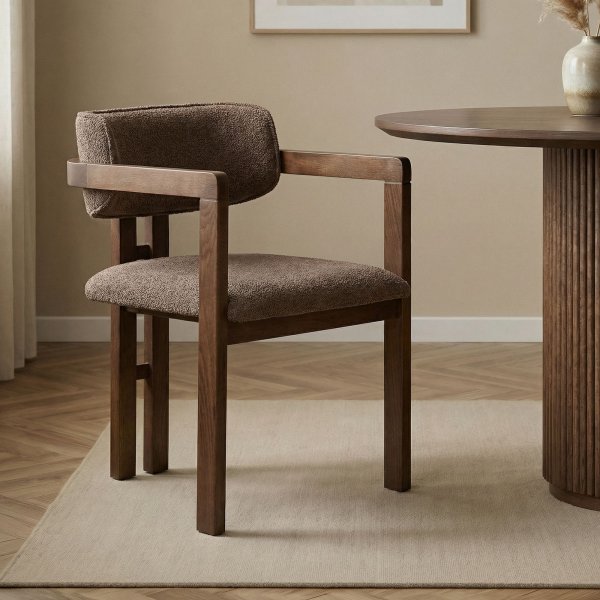 Lenestol Torpin i brun chenille og mørk valnøtt Lenestol Torpin i brun chenille og mørk valnøtt