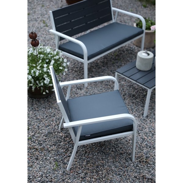 Alesund Sofagruppe med bord (2+1+1+bord) - Hvit / Grå Alesund Sofagruppe med bord (2+1+1+bord) - Hvit / Grå