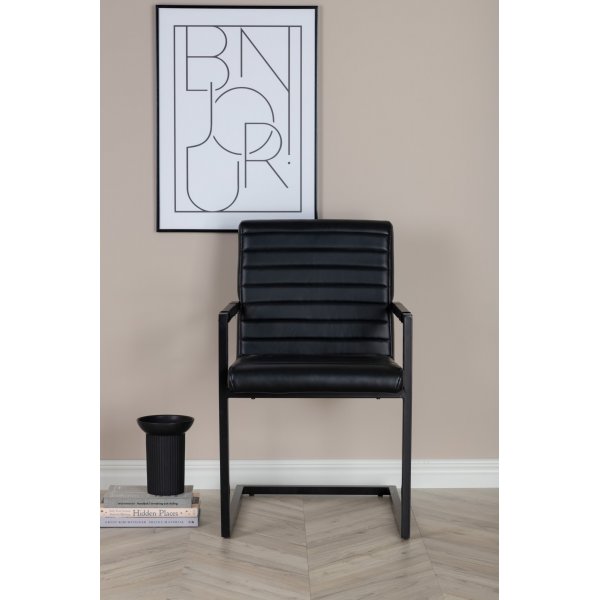 Karmstol Fortina - Svart PU Karmstol Fortina - Svart PU