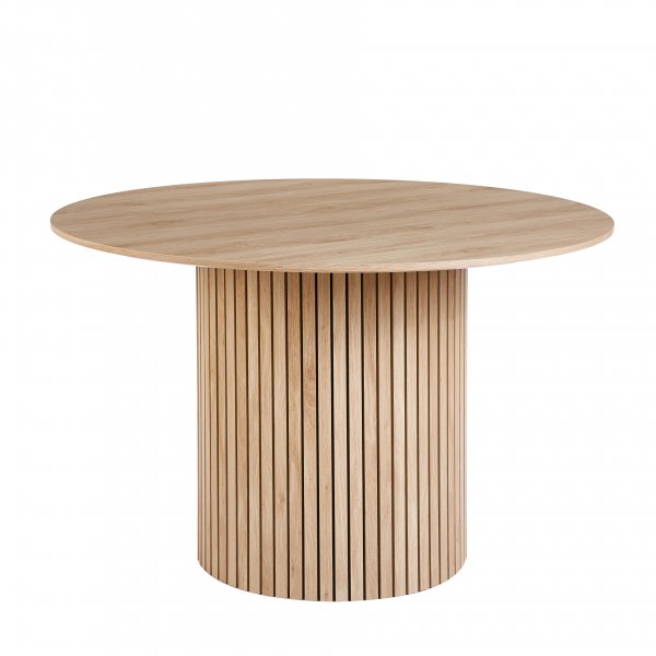 Ludvig spisebord Ø120 cm i eik med 4 Brandon lenestoler i svart med tausete Ludvig spisebord Ø120 cm i eik med 4 Brandon lenestoler i svart med tausete