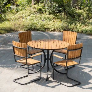 Holmsund spisegruppebord med 4 stoler - Tre/svart Holmsund spisegruppebord med 4 stoler - Tre/svart