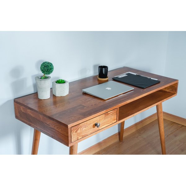 Bell skrivebord - Valnøtt Bell skrivebord - Valnøtt