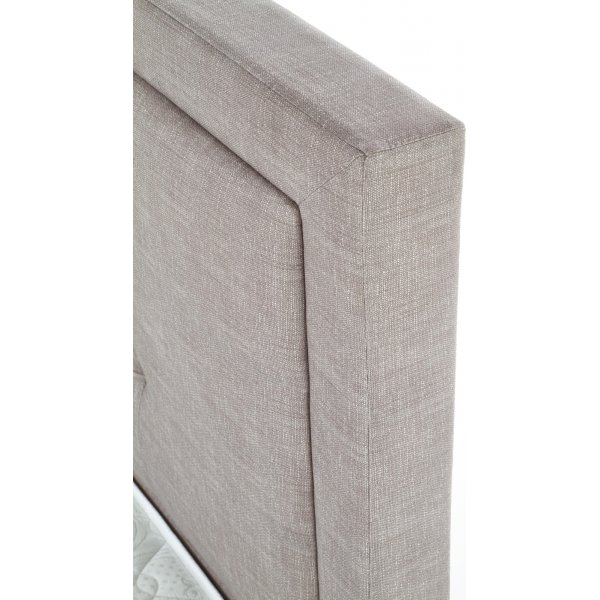 Neveah sengeramme - Beige/valnøtt Neveah sengeramme - Beige/valnøtt