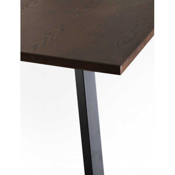 Freddy spisebord, 170x95 cm - Brun eikefin�r/svart metall