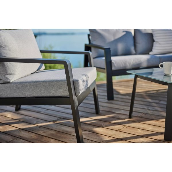 Clyde loungegruppe - Svart + Tekstilrens for møbler Clyde loungegruppe - Svart + Tekstilrens for møbler