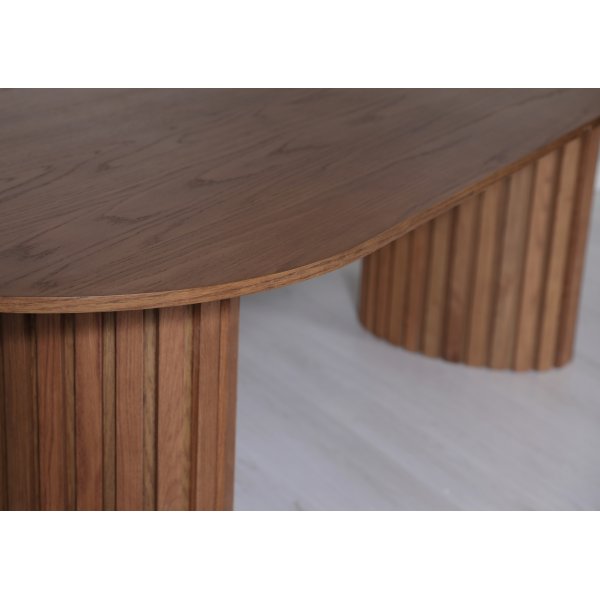 PiPi spisegruppe ovalt spisebord 240 cm valntt + 6 Bertil spisestoler - Valntt + 6.00 x Stolpute