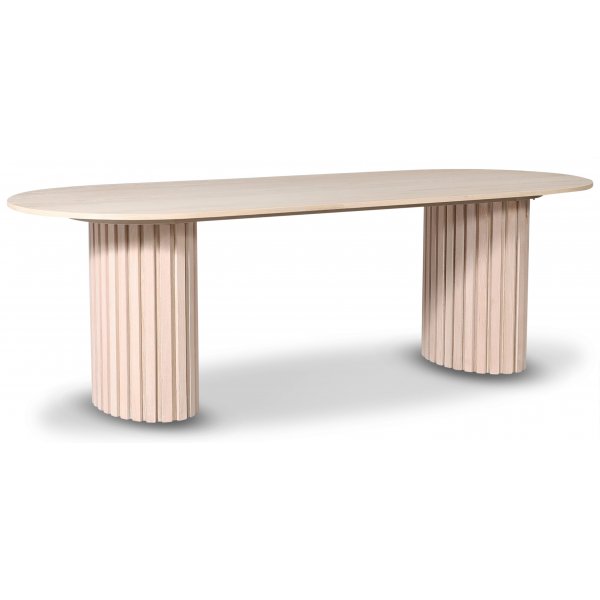 Spisegruppe PiPi ovalt spisebord 240 cm inkl 8 Dalsland pinnestol - whitewash + 5.00 x Møbelføtter Spisegruppe PiPi ovalt spisebord 240 cm inkl 8 Dalsland pinnestol - whitewash + 5.00 x Møbelføtter