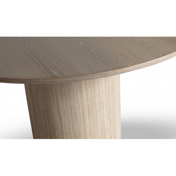 Nordansjö spisebord 215 cm - Eikfinér Nordansjö spisebord 215 cm - Eikfinér