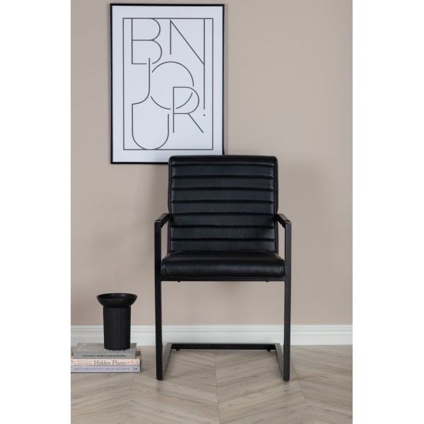 Karmstol Fortina - Svart PU Karmstol Fortina - Svart PU