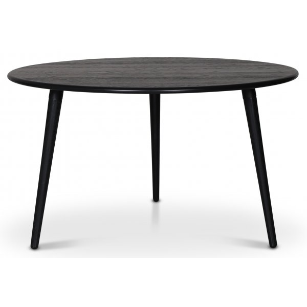 Omni spisegruppe, rundt spisebord Ø130 cm inkludert 4 stk. svarte Bridge svingbare stoler - Svartbeiset eik Omni spisegruppe, rundt spisebord Ø130 cm inkludert 4 stk. svarte Bridge svingbare stoler - Svartbeiset eik