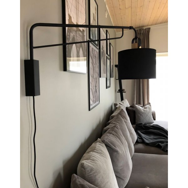 Vegglampe Wally - Svart/tre Vegglampe Wally - Svart/tre