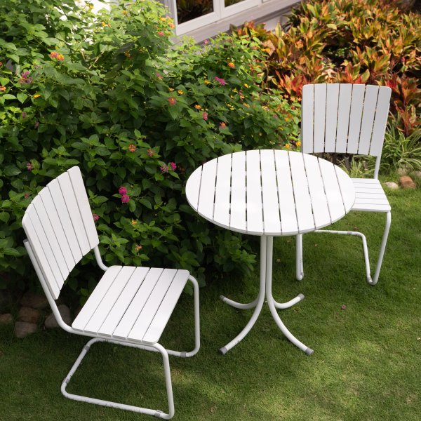 Holm balkongsett: 2 stoler med rundt bord