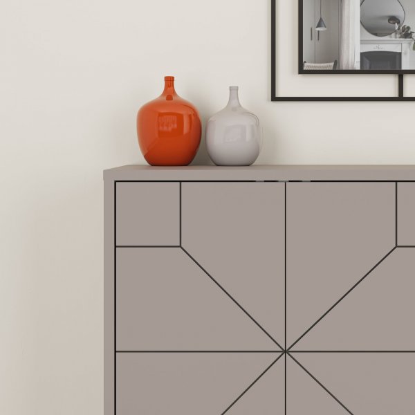 Dune skjenk 123 cm - Lys semsket skinn Dune skjenk 123 cm - Lys semsket skinn