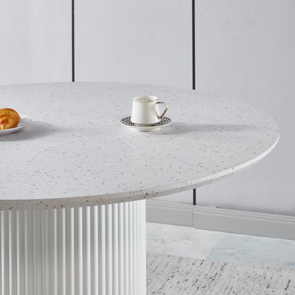 Sandö spisebord Ø120 cm - Hvit / Terzzo Sandö spisebord Ø120 cm - Hvit / Terzzo