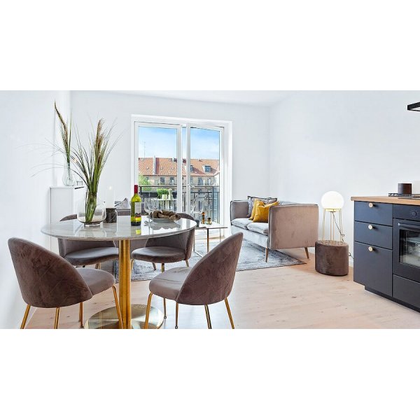 Spisestol i Genve - Gr/Messing