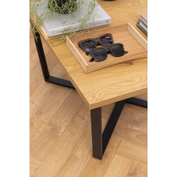 Amble salongbord 75 x 75 cm - Eik/sort Amble salongbord 75 x 75 cm - Eik/sort