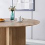Crossby rundt spisebord Ø120 cm - Eik Crossby rundt spisebord Ø120 cm - Eik