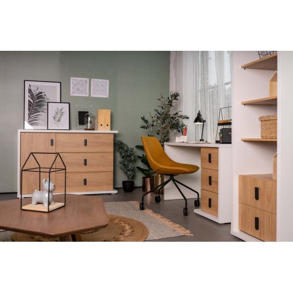 Simi kommode 135 cm - Hickory/hvit Simi kommode 135 cm - Hickory/hvit