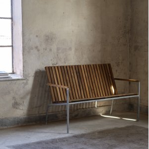 Alva benk - Teak/galvanisert metall + Treolje til møbler Alva benk - Teak/galvanisert metall + Treolje til møbler