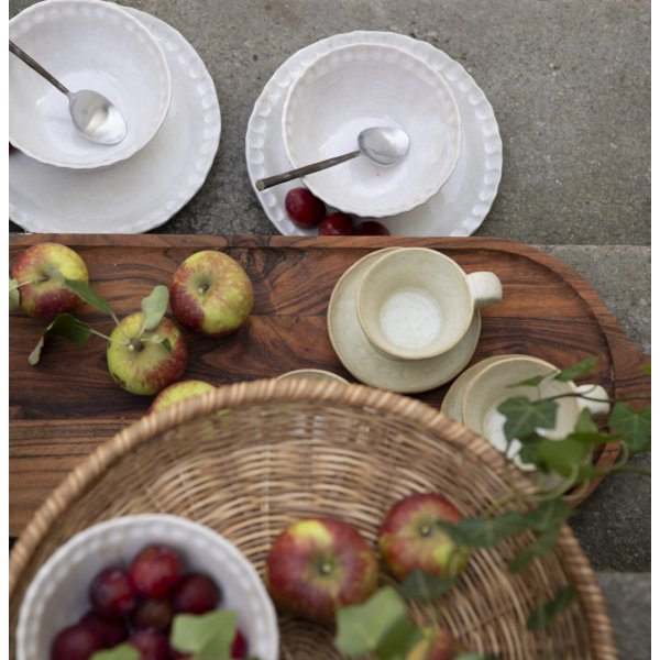 Utendørsgruppe: svart rundt spisebord Ø112 cm med 4 lenestoler Utendørsgruppe: svart rundt spisebord Ø112 cm med 4 lenestoler