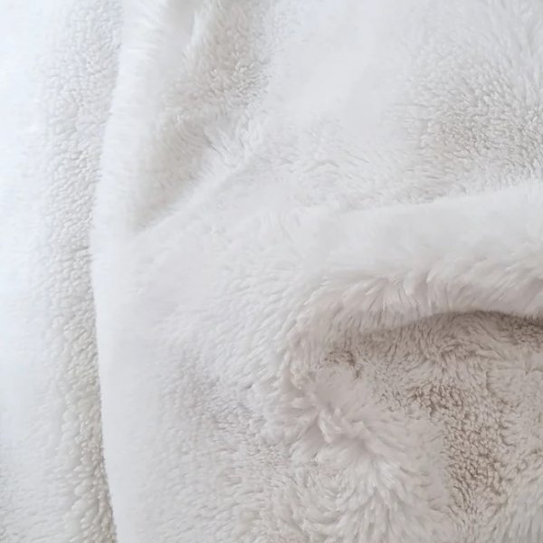 Softy pledd 130 x 170 cm - Hvit Softy pledd 130 x 170 cm - Hvit