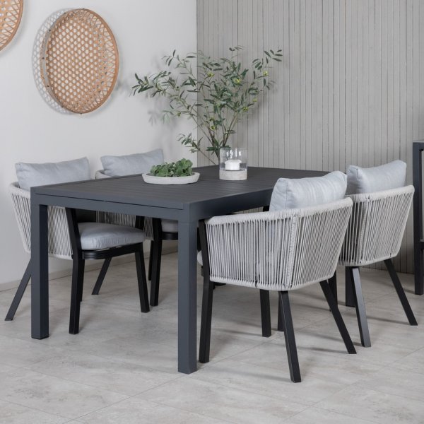 Marbella uteservering sett med 4 Virya stoler - Svart/Grå Marbella uteservering sett med 4 Virya stoler - Svart/Grå