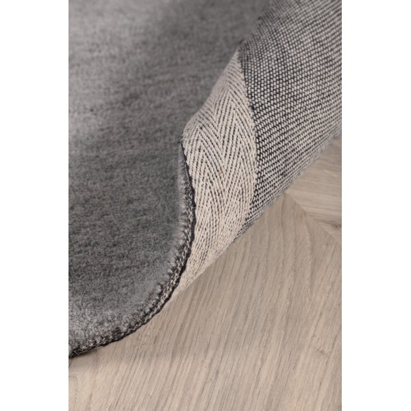 Bella ullteppe - Lysegr