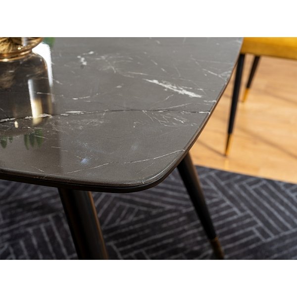 Cyryl spisebord, 140 cm - Svart Cyryl spisebord, 140 cm - Svart