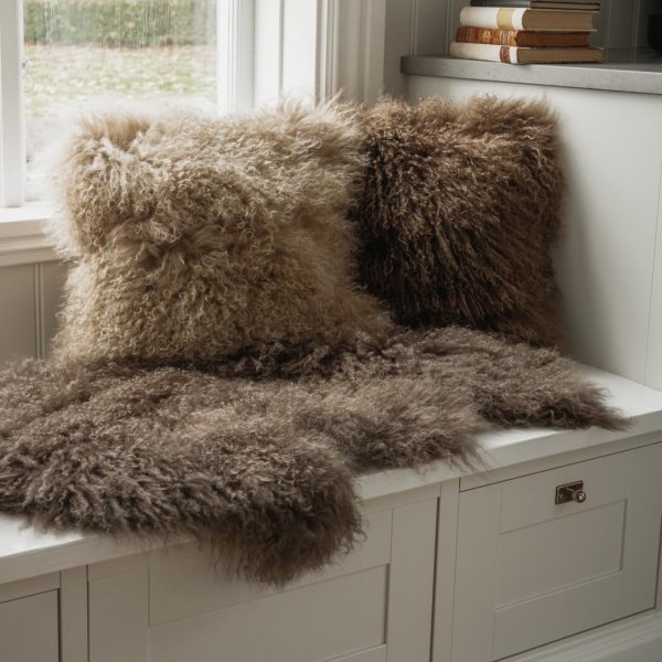 Shansi saueskinn Brun - 55 x 95 cm