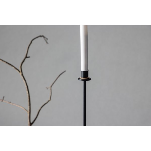 Hogehall LED lysestake H79 cm - Sort/Hvit Hogehall LED lysestake H79 cm - Sort/Hvit