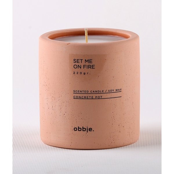 Set Me On Fire duftlys høyt - Rosa Set Me On Fire duftlys høyt - Rosa