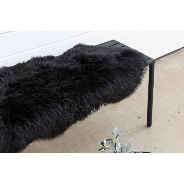 Katy trap 180 x 55 cm - Svart fuskepels Katy trap 180 x 55 cm - Svart fuskepels