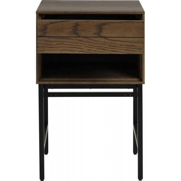 Inez nattbord med skuff i brunoljet eik - høyde 70 cm Inez nattbord med skuff i brunoljet eik - høyde 70 cm