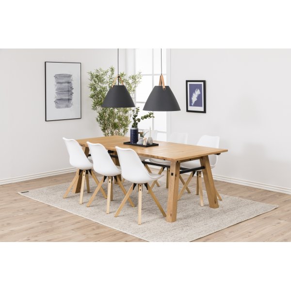 Dima spisestuestol - Hvit PU/gummitre Dima spisestuestol - Hvit PU/gummitre