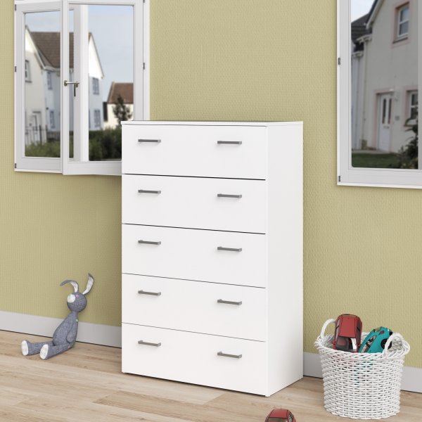 Space kommode hvit med 5 skuffer, bredde 74 cm og høyde 115 cm Space kommode hvit med 5 skuffer, bredde 74 cm og høyde 115 cm